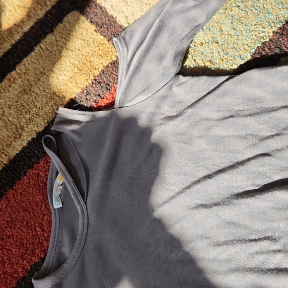 Top - Picture 2 of 2